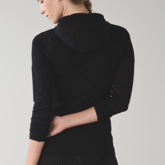 Lululemon Runbeam hoodie - 8 - Picture 2 of 11